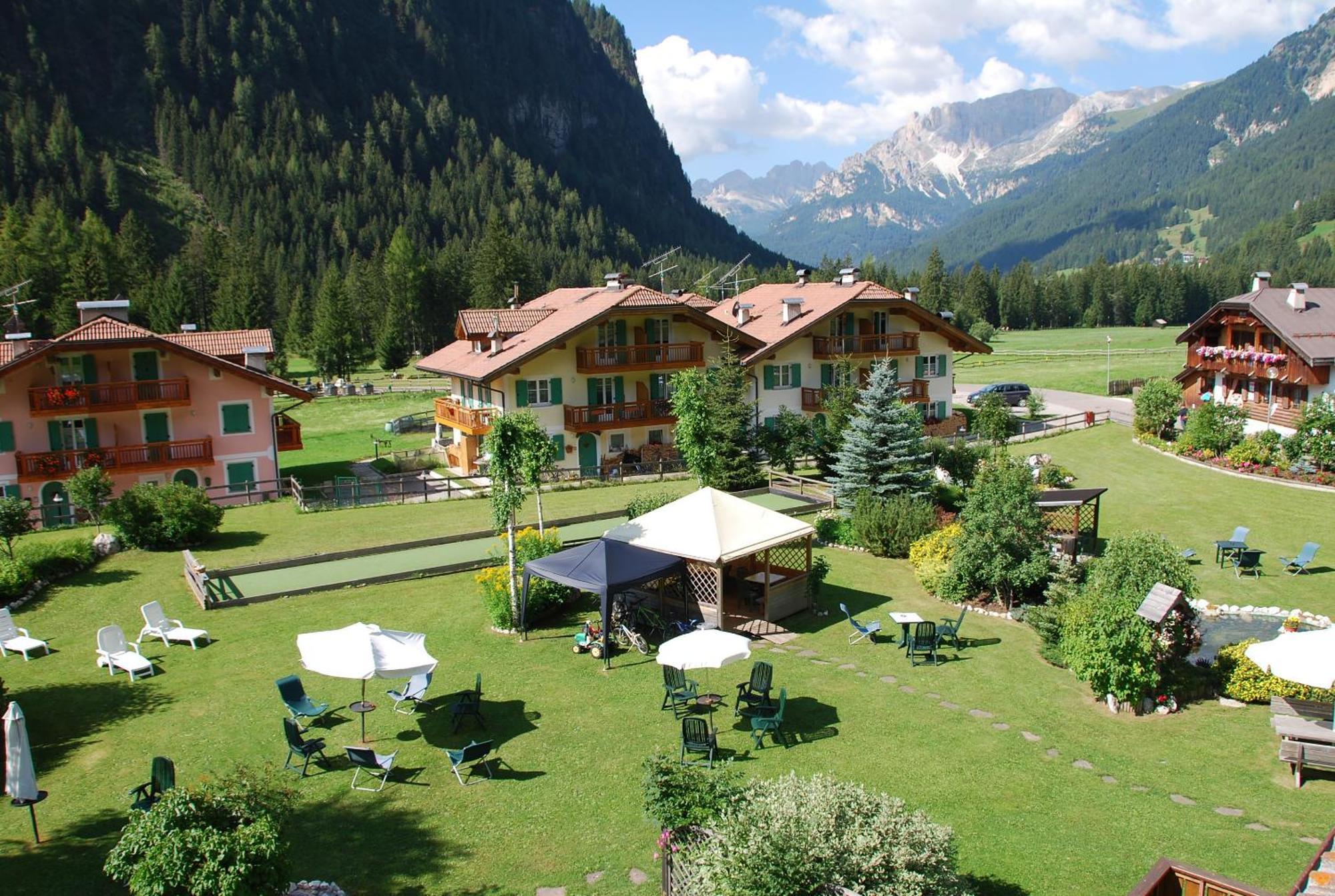 Dolomiten Hotel Irma カナツェーイ エクステリア 写真