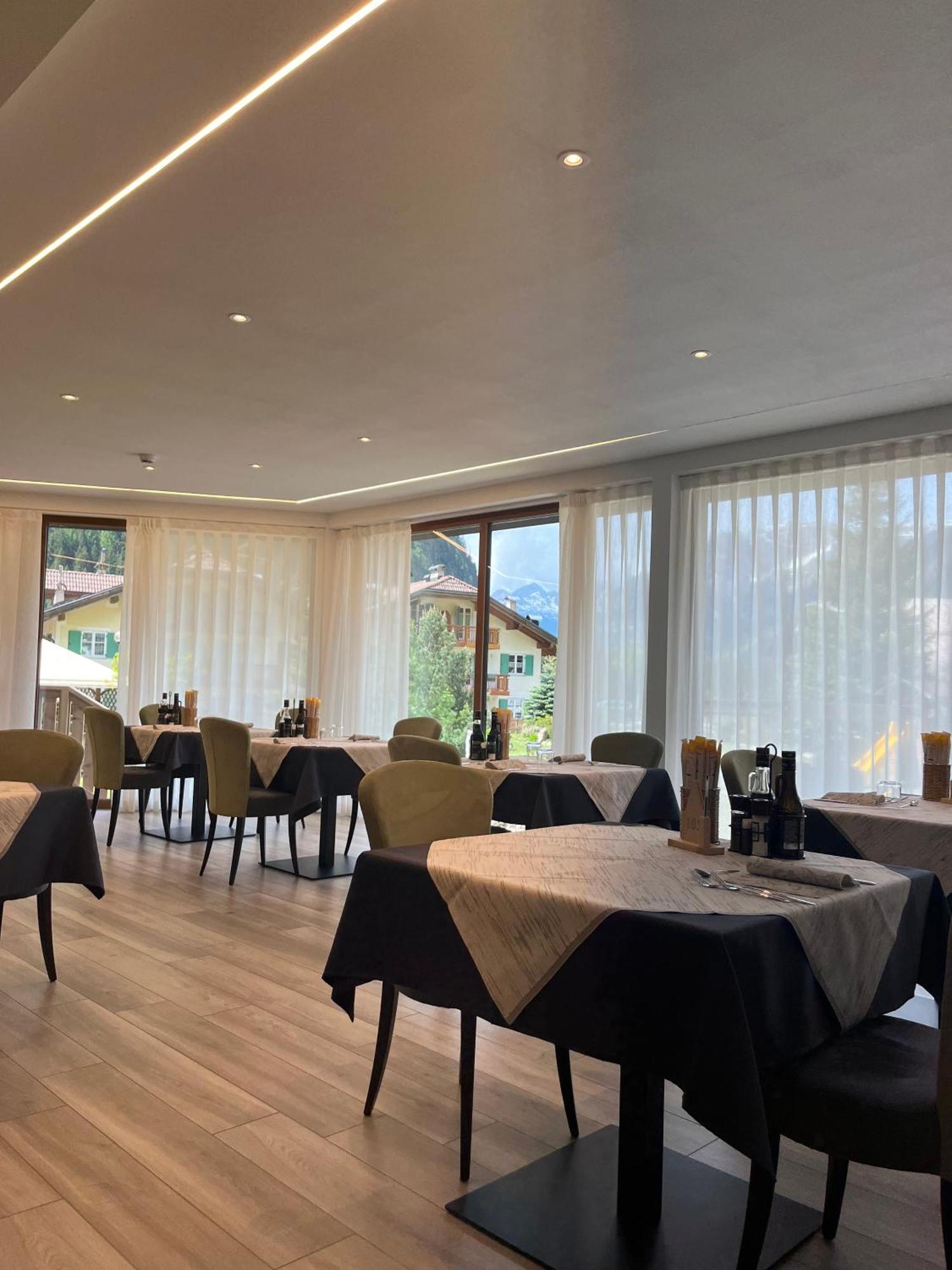 Dolomiten Hotel Irma カナツェーイ エクステリア 写真