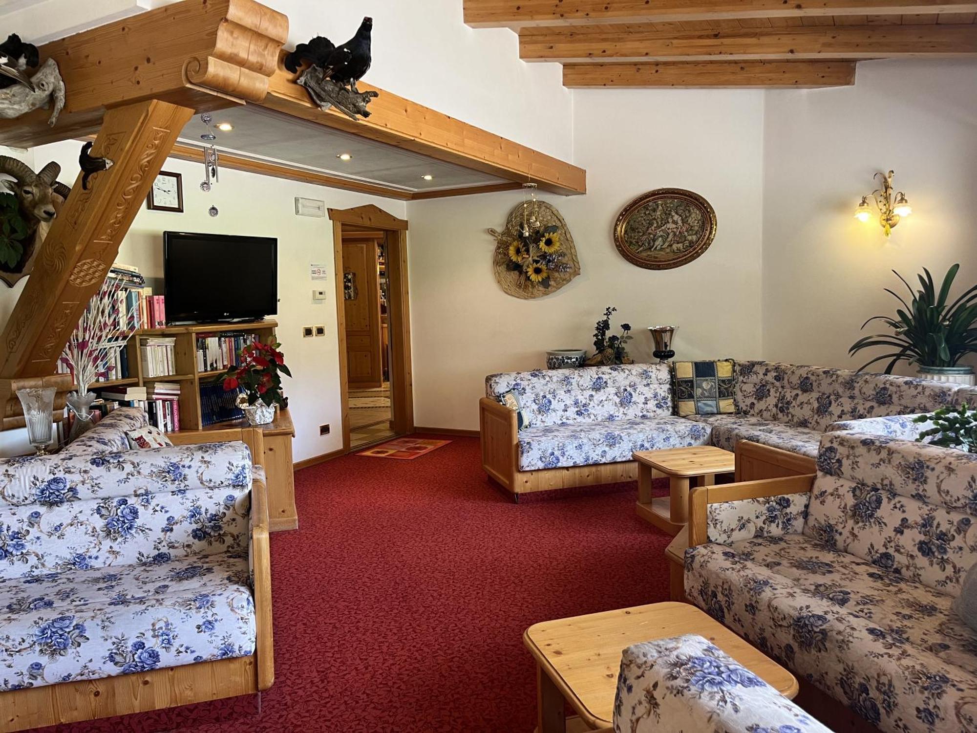 Dolomiten Hotel Irma カナツェーイ エクステリア 写真