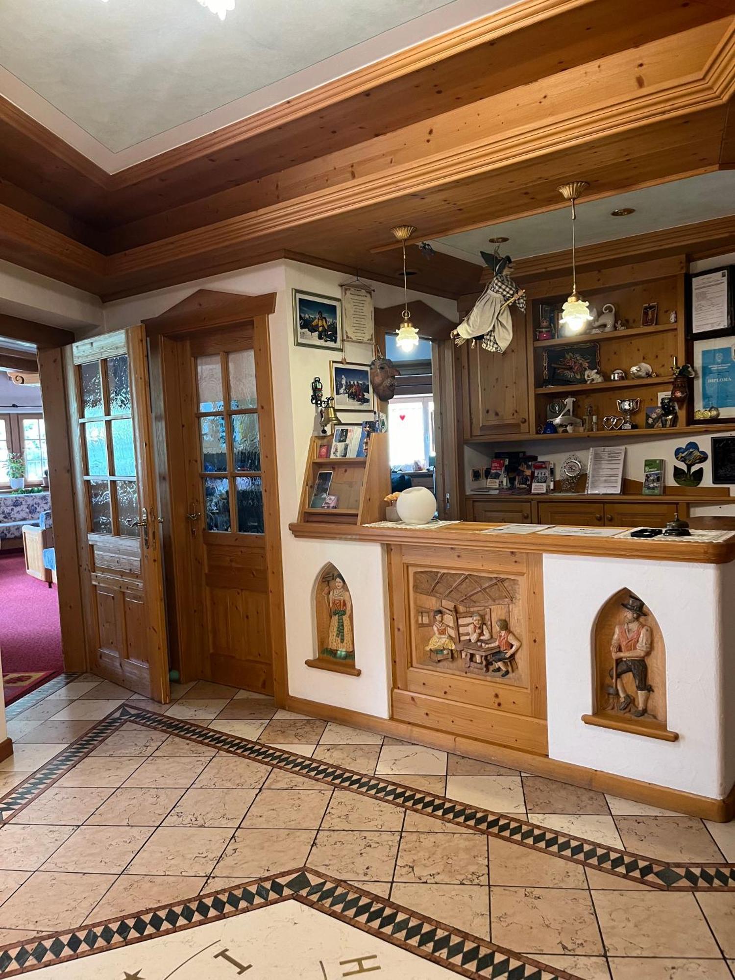 Dolomiten Hotel Irma カナツェーイ エクステリア 写真