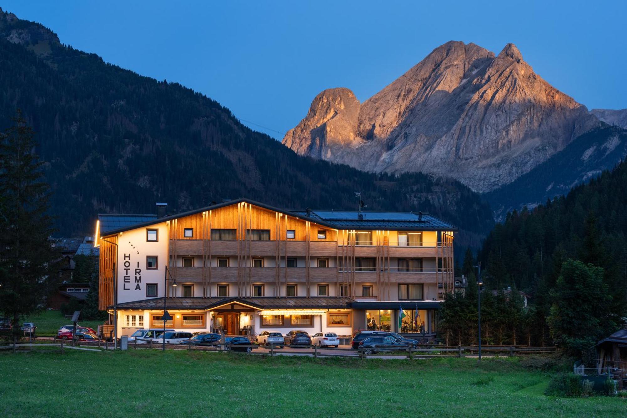 Dolomiten Hotel Irma カナツェーイ エクステリア 写真
