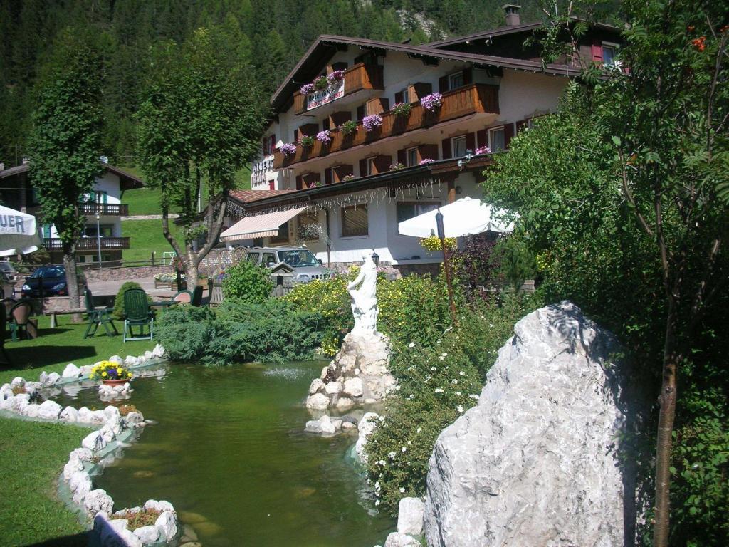 Dolomiten Hotel Irma カナツェーイ エクステリア 写真